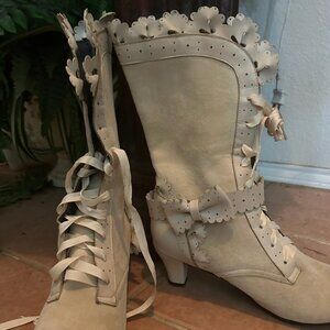 Lanrey Taley Victorian Boots